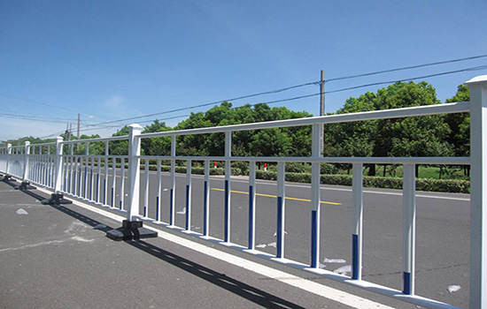 市政道路<a href=http://www.nwpz.com.cn target=_blank class=infotextkey>護(hù)欄</a>